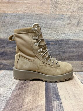 Altama Desert Tan Tactical Combat Vibram Military Boots Size 6R Men / 7.5R Women